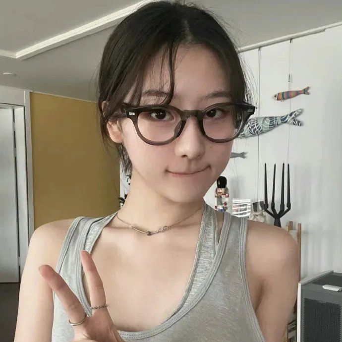 维奥莱特·诺齐埃尔